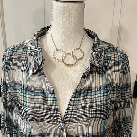 Blouse - Picture 2 of 4